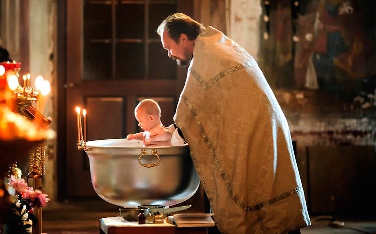 Як правильно хрестити дитину