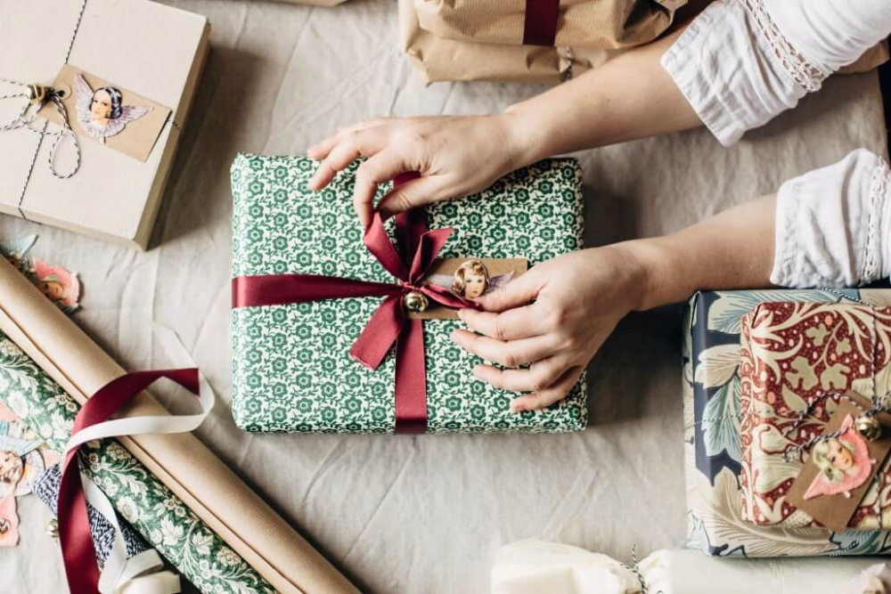 Пакуємо подарунки правильно – 5 корисних порад