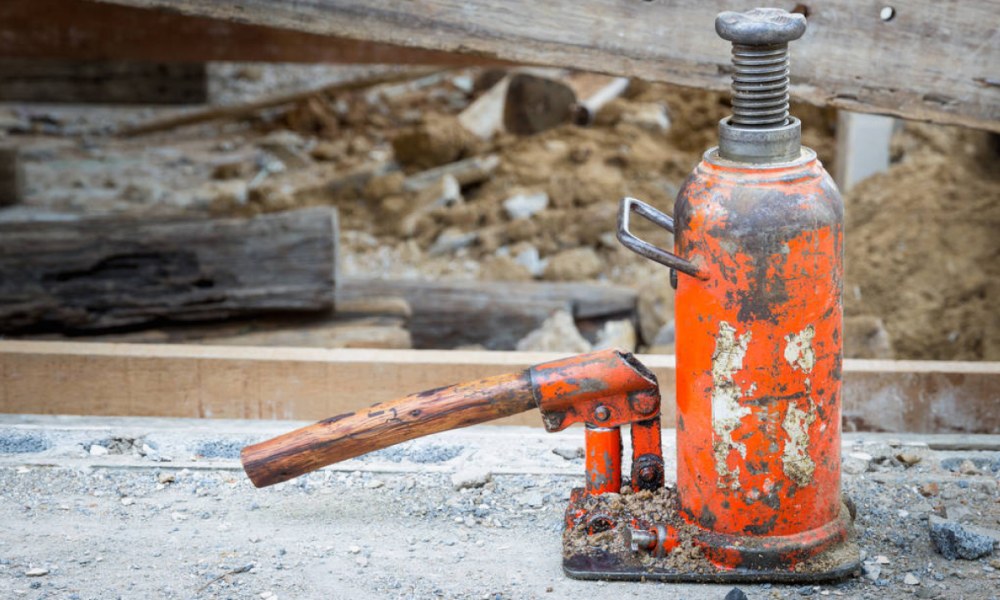 Використання гідравлічного домкрата 10 тонн у будівництві та автомобільній галузі