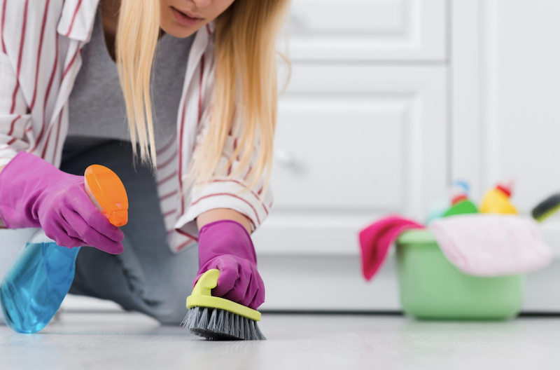 Що означає прибирання уві сні: докладне пояснення за сонником