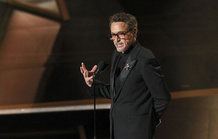 Голлівудські діячі та війна